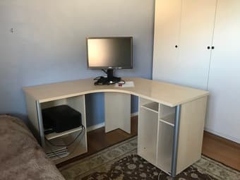 FREE Office desk in excellent shape 1