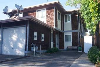 3B 2BA Ventura Townhome for rent 1