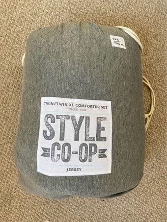 Style Co-Op Twin/Twin XL Grey Jersey Comforter 1