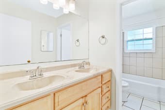 2bdr/1ba Condo in Mountain View 2
