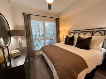 1B1B in Luxury Apartment Complex in SOMA Available now - Oct 15 1