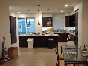 Need housemate for master bedroom w/ private bathroom + walk-in 2