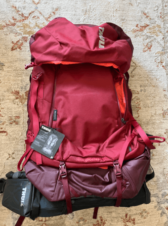 NEW THULE women's 65L Backpackers Backpack - still has tags 1