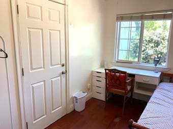 Furnished room available in Palo Alto near Stanford 1