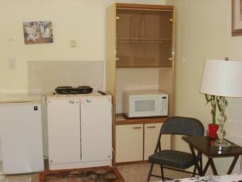 large room to rent 3