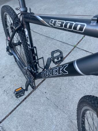 TREK 4300 Mountain Bike 2
