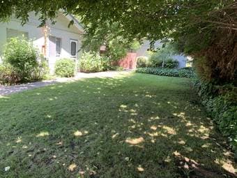 2 bed, 1 bath lovely garden patio home 1