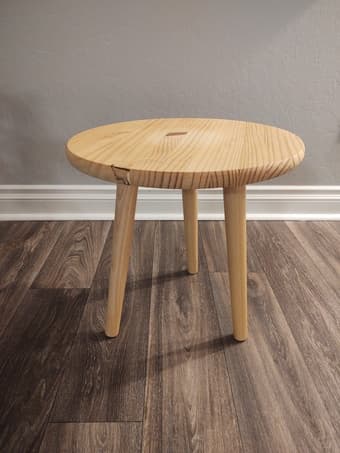 For sale - table and dutch oven 2