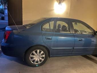 Hyundai 2005  Elantra 2