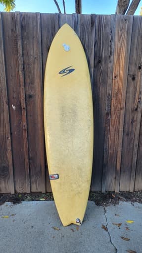 7’2 Surfboard (Fish) 2