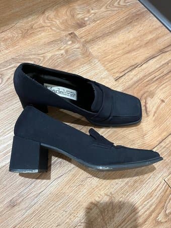 Black dress shoes, women's 5.5, excellent condition 2
