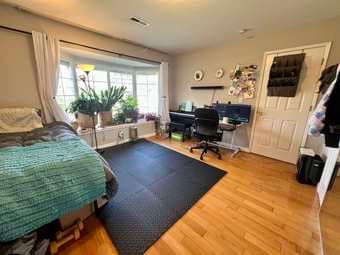 Cosy room in a furnished 5BR/3.5BA just off of Oregon and Alma 3