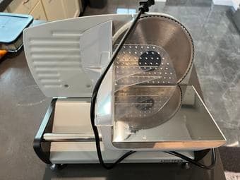 Hotpot semi-auto meat slicer Great condition 1
