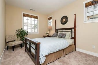 Room in 4 Beds 3.5 Baths House in Menlo Park 3
