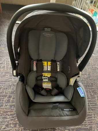 Infant Car Seat with base 3