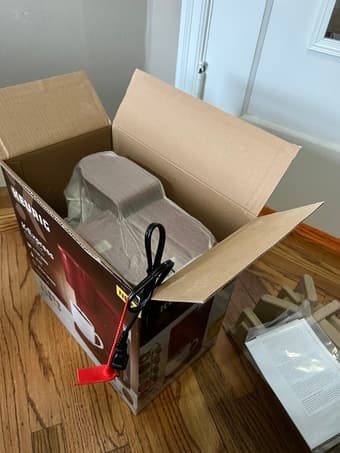 Keurig coffee maker, new 3