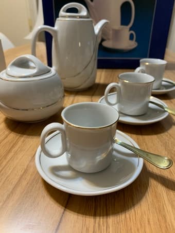 Porcelaine tea cup set 2