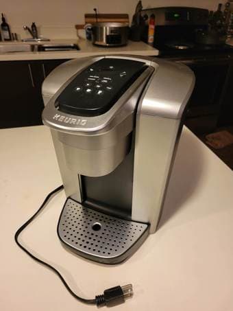 Keurig coffee machine with water reservoir 1