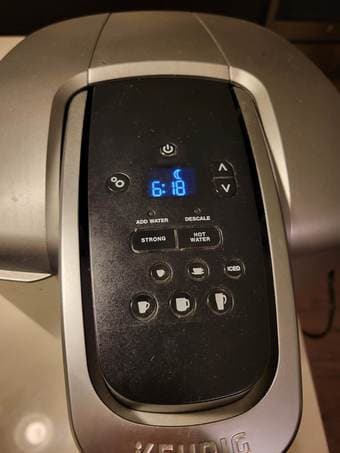 Keurig coffee machine with water reservoir 2