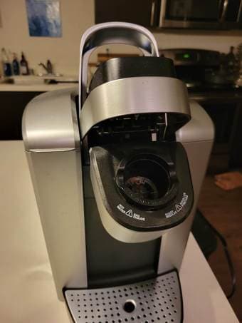 Keurig coffee machine with water reservoir 3