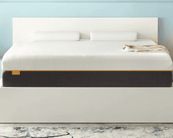 Queen Sized 8-inch Mattress (one month of use only) 1
