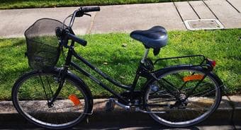 Comfortable woman's bike (Decathlon) 1
