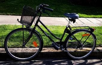 Comfortable woman's bike (Decathlon) 2