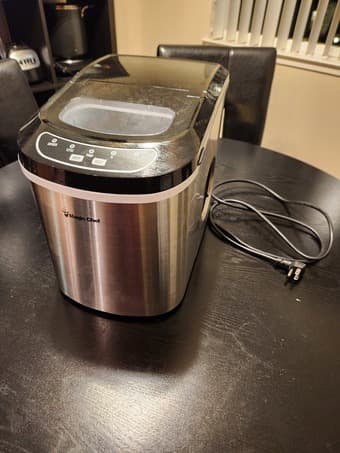 Countertop Ice Cube Maker 1