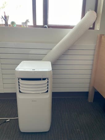 Move out Sale : Portable air conditioner 1