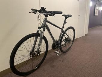 Trek 8.3DS Hybrid Bike 3