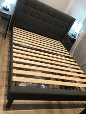 Queen mattress and bed frame 2