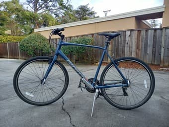 Giant Escape bike + helmet + pump 1