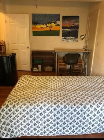 My previous room owner is having one room for rent (see detail below) 2