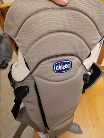 Chicco baby carrier 3