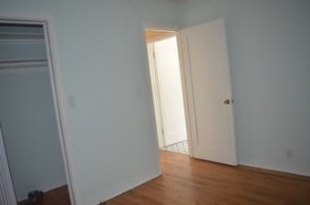 One-Bedroom Available (in a 3/bd-2bath house) 3