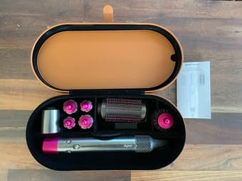 Dyson 5 in 1 Airwrap Complete Set 1