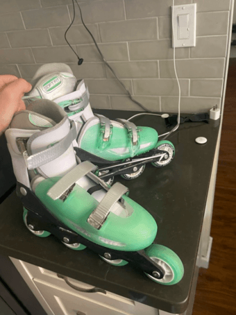 Roller Blades (size 8-10 men, 9-11 women) 1