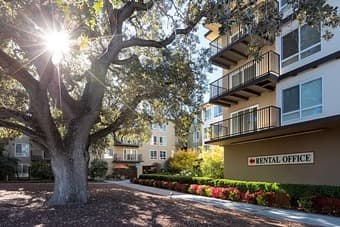 Stanford Oak Creek Apartment, 2B2B, looking for a male roomate 3