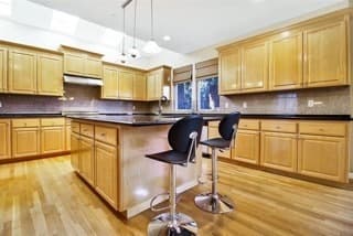 7 BD/ 4 BA fully furnished house in Menlo Park starting 7/1 - $11,700 2