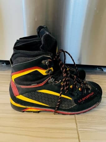 TRANGO TOWER EXTREME GTX Mountaineering Boots, Men's Size 10.5 1