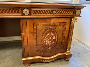 Beautiful wood desk 2