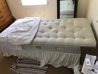 Twin Bed, completer 1