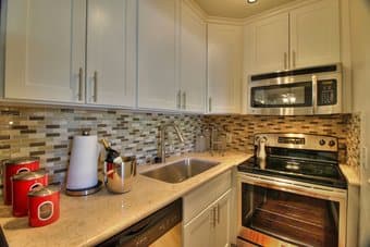 Female roommate - 2 bed, 2 bath apt - Mountain View 2