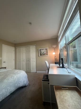 Master bedroom + ensuite bath in 2bd/2ba Stanford West [female] 1