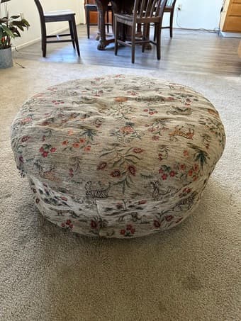 Vintage ottoman 1