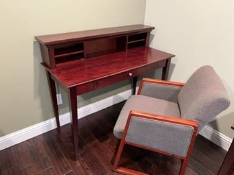 Desk with Hutch 1