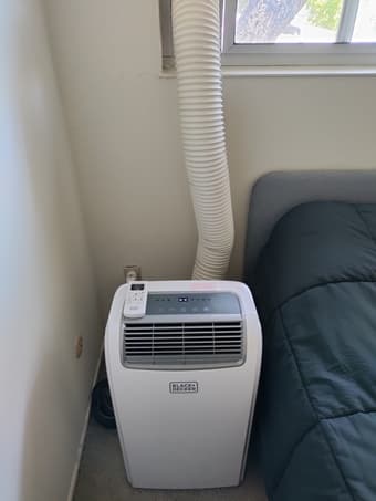 Black Decker AC - Like new 1