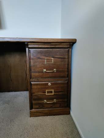 Wood Desk - Excellent conditions 3