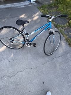 Schwinn Trail Way women’s Hybrid Bike 3