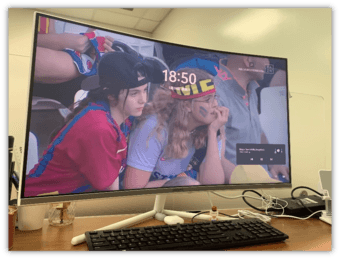Samsung 32" Class 4K UHD Curved Monitor - LU32R591CWNXZA (Renewed) 1